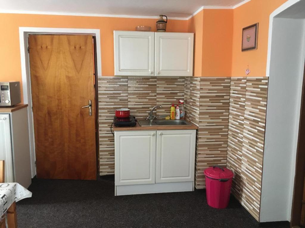 Apartmany Forest Kovarska Luaran gambar