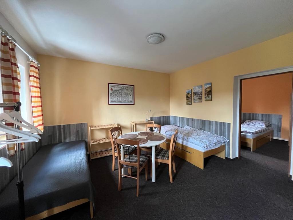 Apartmany Forest Kovarska Luaran gambar